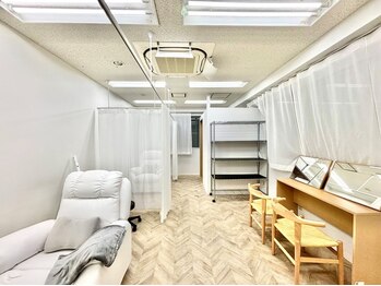 ユル 茶屋町(yur)の写真/【高技術×丁寧な接客でリピーター多数◎】清潔感のある落ち着いた空間でゆったりと施術が受けられる◇