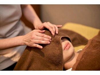 リラクゼーション カイロプラクティック イーズ(ease)/【ヘッドマッサージ】