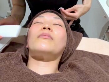 サバス(Sabbath)の写真/【大人のための集中ケア】長年のシミ・小じわを改善し、内側から発光するような透明美肌へ♪