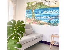 マハロ(MAHALO)の雰囲気（ハワイを感じさせる店内♪）