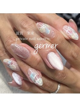 ふんわり手描きフラワーネイル♪