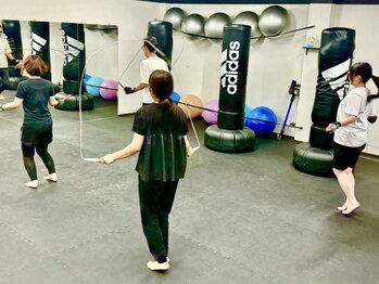 サンスリーフィットネスボクシング(33FITNESSBOXING)の写真/人気のフィットネス◇経験豊富スタッフ在中!!はじめての方でも通いやすい◎理想の美Bodyへ導きます♪