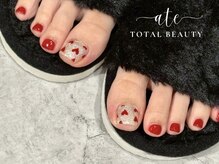 アテ(ate)/手書きハートフットネイル