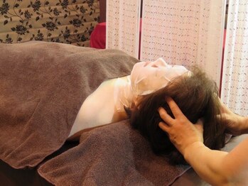 ラクロス(RAKUROSU)の写真/〈リンパドレナージュでリンパの滞りを改善★〉同時に美肌も叶う♪むくみ・頭痛・肩首コリにも効果◎