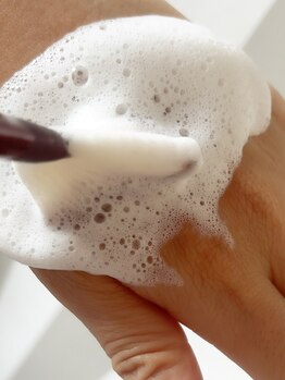 ルーシーガーデン(LUCY GARDEN)/酵素泡洗顔で毛穴洗浄トーンUP!