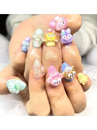 春っぽキラキラキャラネイル