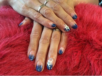 ネイルアンドスパ モンロー(MONROE)/ラメグラデーション