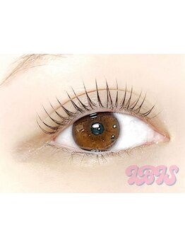 ナチュラル上品な目元にしたい