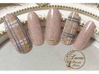 リュカ(Lucas)/チェック柄ネイル