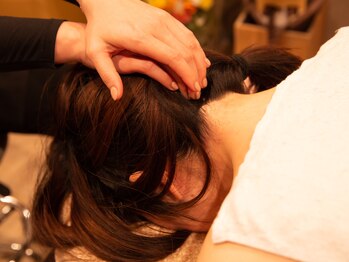 骨気(コルギ)専門店 YONG miu【ヨング ミュー】/韓国式小顔コルギ【背面】