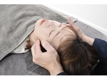 アキュリラ(Acurela)の写真/頭の重だるさ・眼精疲労をスッキリ解消！睡眠のお悩みにも◎極上ドライヘッドスパ