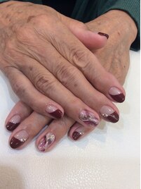 大人ボルドーネイル
