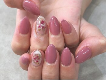 ワイズ(Ys)/《Nail Atelier Ys》