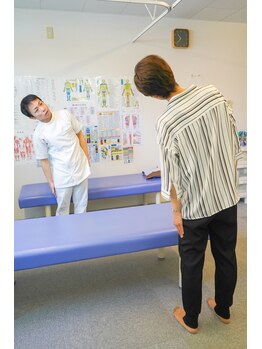 りらく整体 あおば/肩こり/腰痛/骨盤矯正/自律神経