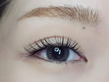 ナナ(NaNa)の写真/長さやカールを細部まで調整♪ナチュラルで可愛い目元を演出します！高い技術力&キープ力で満足度◎