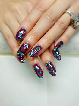 チアネイルズ(Chia nails)/キラキラホログラム