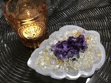 ボディケア コンフォート リラクゼーション(comfort)の雰囲気（パワーストーンとキャンドルの揺れる炎に癒されて♪）