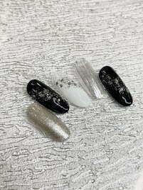 モノトーン×バカラネイル
