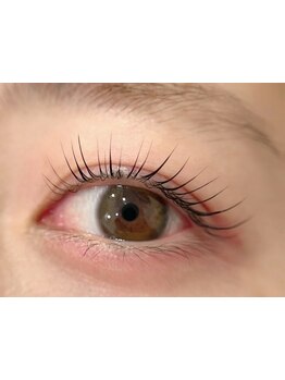 ナチュラル上品な目元にしたい