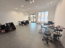 アヤネイル(Aya Nail)の雰囲気（ぎょうてん伊勢崎店様が道路の相向かいにございます。）