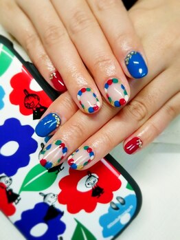 チアネイルズ(Chia nails)/カラフルドット