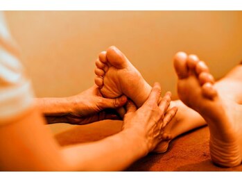 リラクゼーション カイロプラクティック イーズ(ease)/【足ツボ】