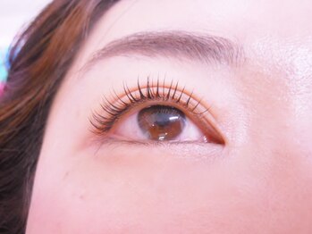 アイラッシュサロン フルール(eyelash salon FLEUR)の写真/国産ケラチン配合トリートメントまつ毛パーマ4000円☆フラットラッシュ上100本5000円(初回オフ無料)！