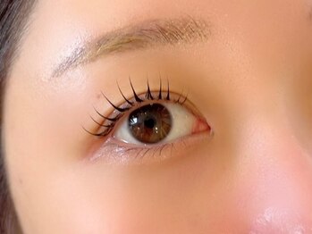 サロン ベベ(Salon Bebe)の写真/次世代まつげパーマ◆【パリジェンヌラッシュリフト】実力スタッフ施術！抜群のキープ力で仕上がりも満足◎