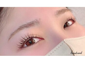 ボラード(boulard)/ロングまつげさん