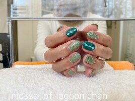 シンプルネイル×キラキラ