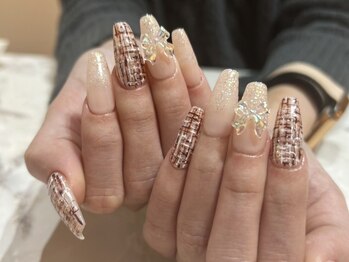 テンネイル(10 NAILS)の写真/大人気!!フォルムに自信あり☆美しく長さのある≪シンプルかつ上品なデザイン≫で華やかな理想の手元に…！