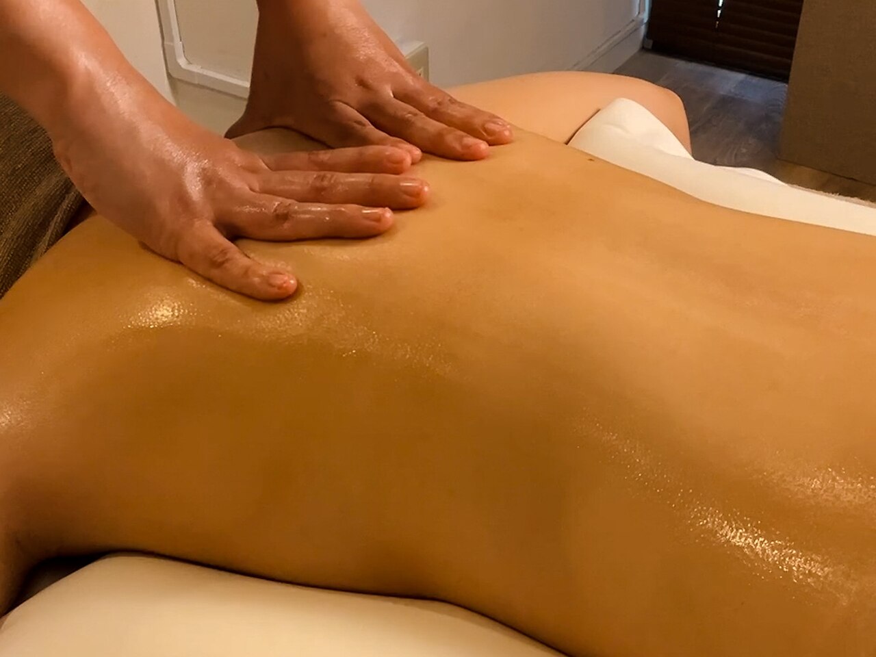 初回【限界疲労に】芯から温めて全身スッキリ！温水マットリンパ120分