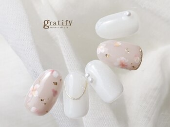 春の手書きフラワーネイル