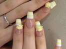 金色バラネイル