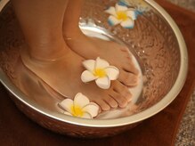 フーレセラピーサロン ポーズ/施術前のフットバスで温活