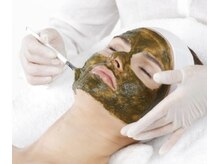 ココムーン(KoKo moon)/ハーブピーリング付　ヘッドスパ