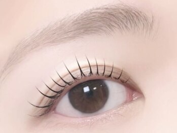 コーネリア(Cornelia)の写真/お悩みをしっかりカウンセリングして理想の目元に仕上げる♪女性専用の個室空間でリラックスしながら施術♪