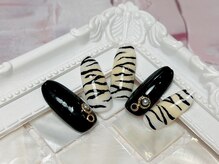 フローラ(flora)/選べる定額デザイン