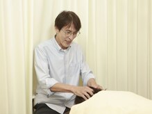 美と健康のサロン ナルミの雰囲気（脳蓋整体は頭蓋骨からアプローチして身体の不調を整えます。）