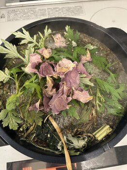 ティアラ(TIARA)/よもぎ蒸し 薔薇