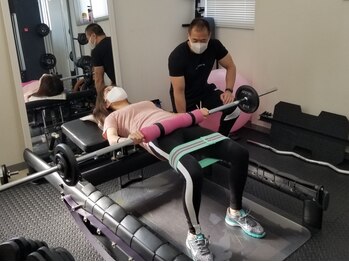 サロンハル(salon HARU)の写真/日本ボディビル連盟公認指導員による確かなサポート！諦めていた理想の美BODYはHARUで叶えます♪