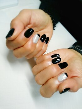チアネイルズ(Chia nails)/大人ブラック&ミラー