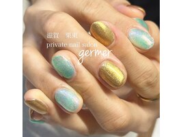 オーロラグリーンとゴールドで