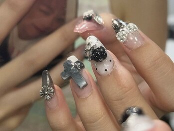 ジェミーネイル シンジュク(Jemiy nail shinjuku)/【Miku】ガーリークロムドット