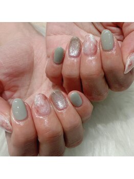 新鮮！非対称カラーMIXネイル