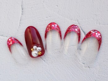 シックネイル(CHIC nail)/赤ガラスフレンチ ジュエル