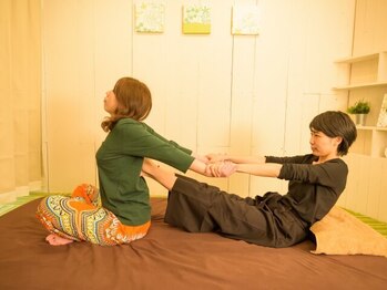 ビーラボ 代々木上原店 タイ古式&マタニティマッサージ/【座位】