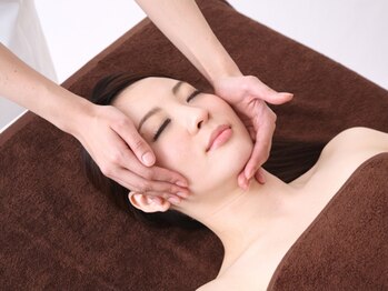 リラクゼーションサロン ジェ コンプリ 新宿店の写真/【フェイシャル】毛穴&保湿&美白トライアル50分♪お肌の美白にはプロのお手入れがおすすめ☆