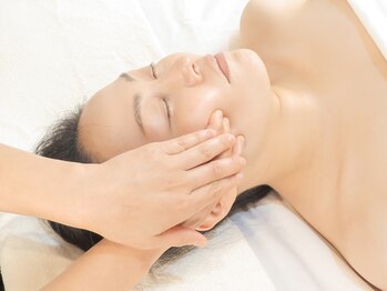 エンジェルズ スウェディッシュスパ(Angel's Swedish SPA)/小顔フェイシャル