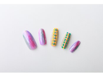 ルーヴル ネイルアンドアイラッシュ 生駒(LOUVRE nail&eyelash)/カジュアルビーズ